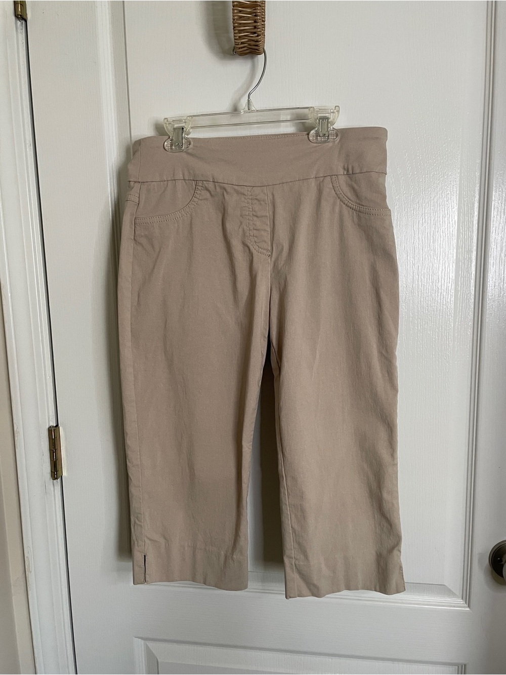 Ruby Rd. Tan Pull-On Capris Size 10P
